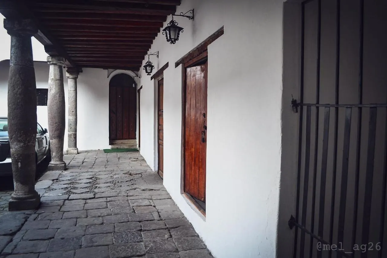 Traveler'S House Quito Apartment Homestay